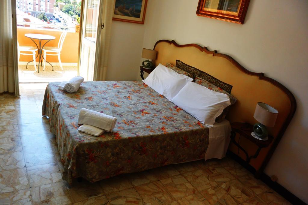 Superpanoramico Bed & Breakfast Cagliari Ngoại thất bức ảnh
